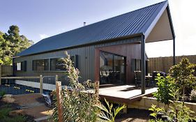 Margaret River Bungalow-2-Middle - Pet Friendly